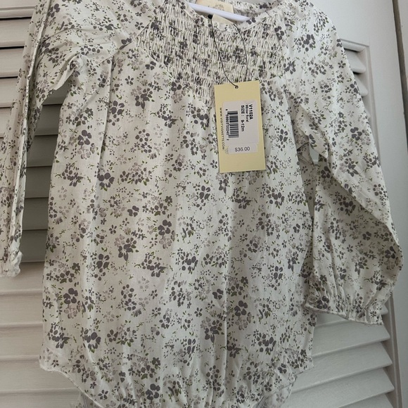 Adorable Floral Print Long Sleeve Bodysuit - Picture 7 of 10